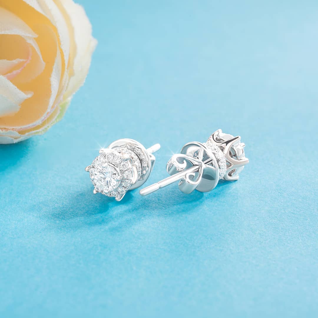 anting berlian wanita anting berlian wanita