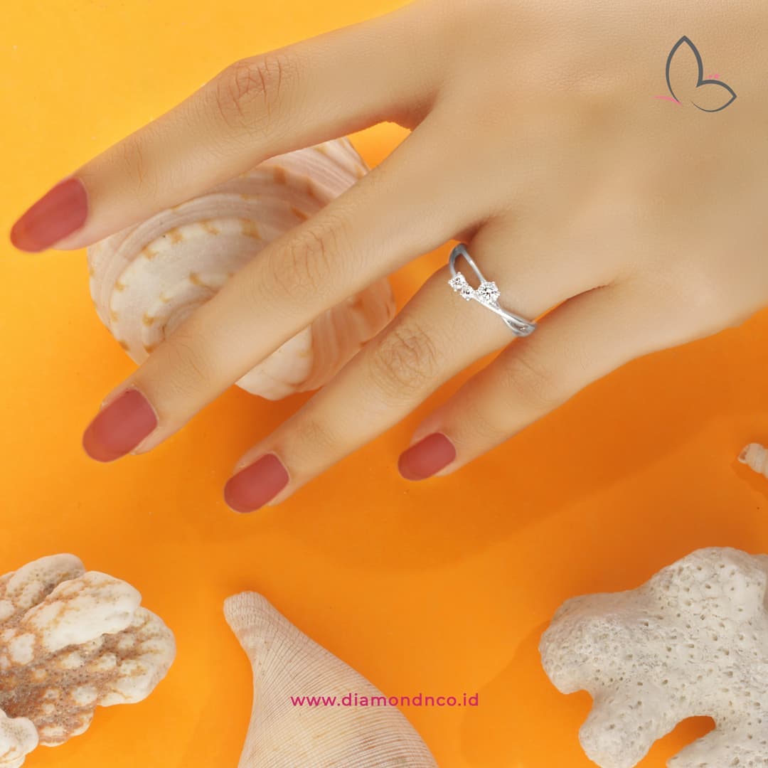 cincin tunangan 