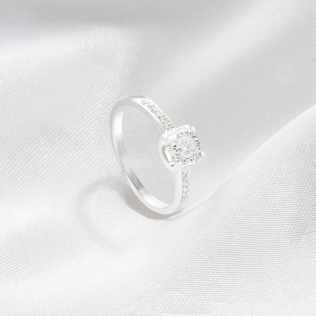 pave diamond
