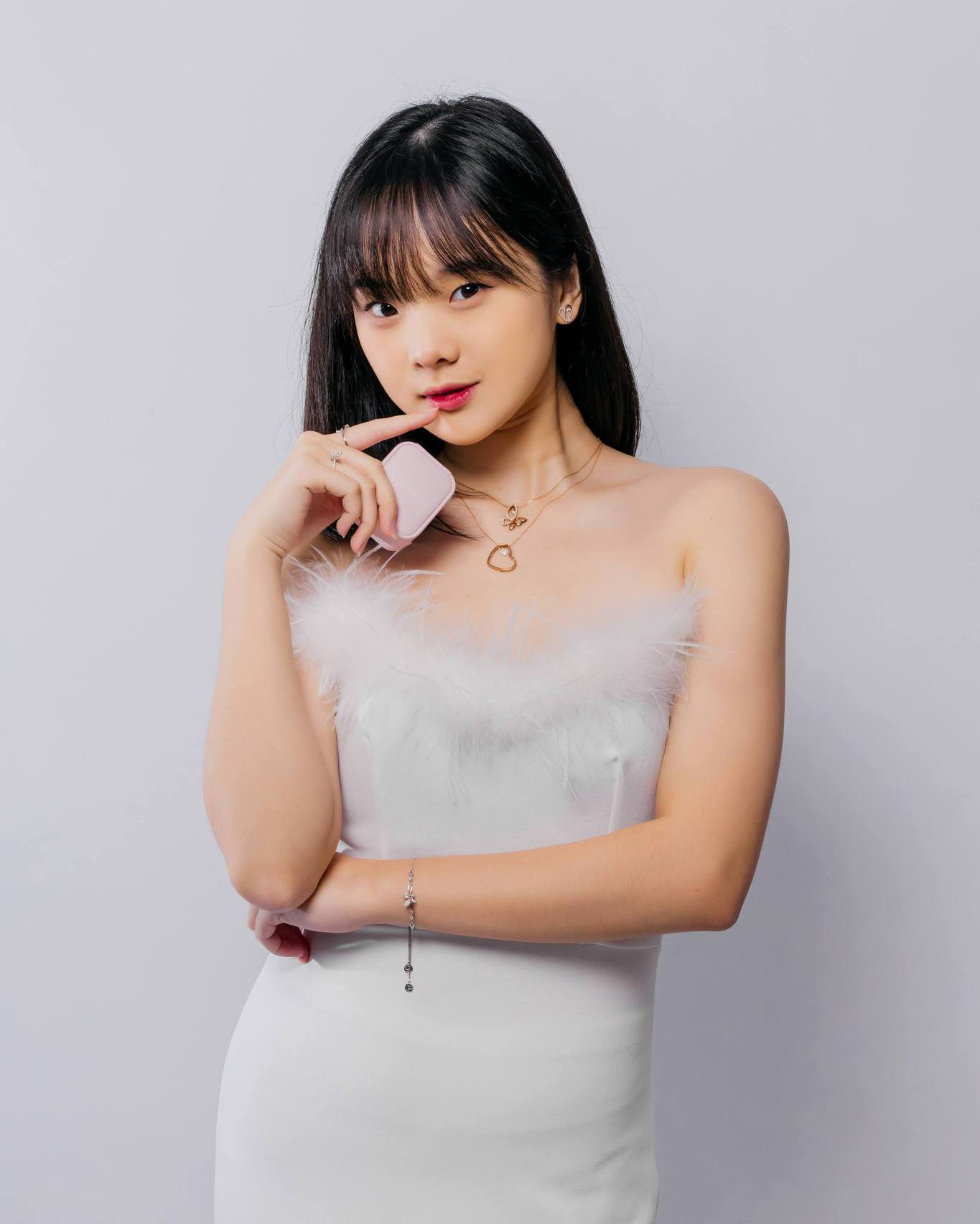 model cincin wanita