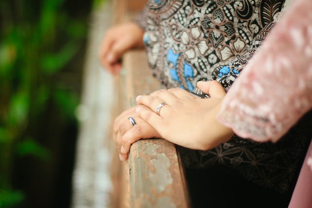 biaya lamaran ditanggung siapa